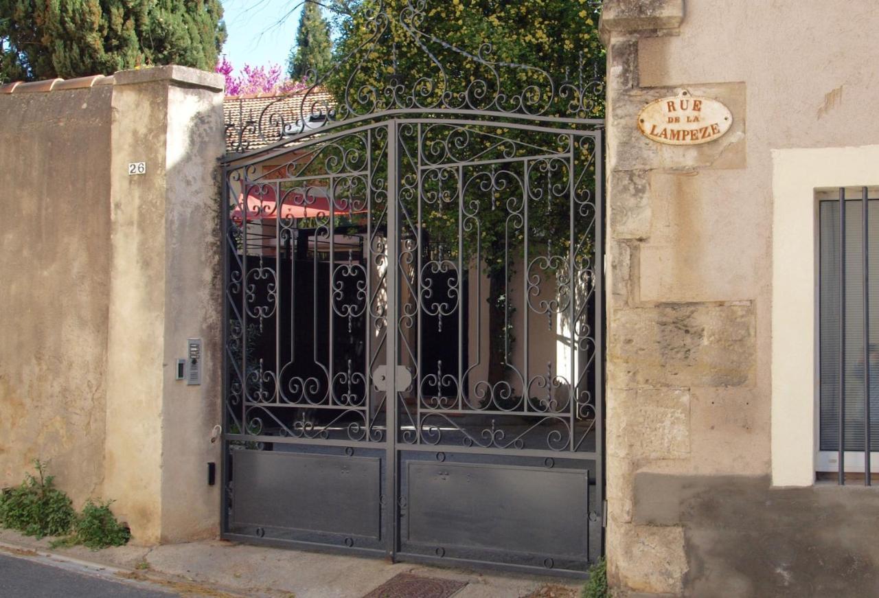 Apartamento Le 26 Nimes Exterior foto